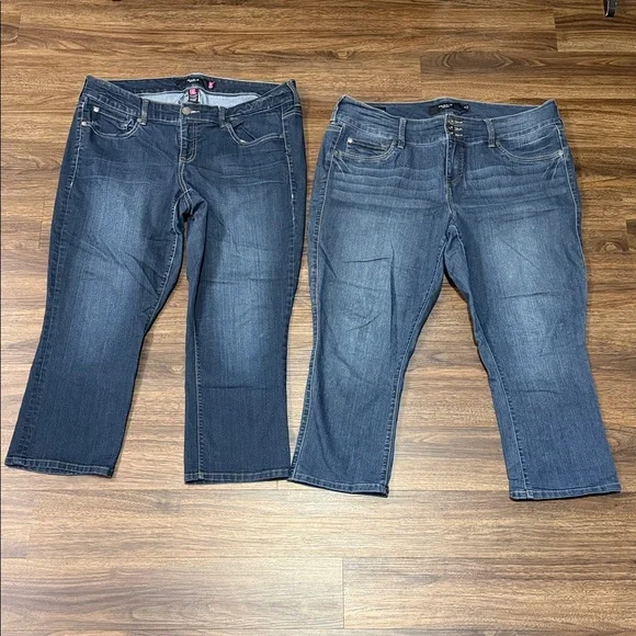 Women’s Torrid Jean Lot of Four Dark Wash Jeans Size 18 Regular - Picture 4 of 6